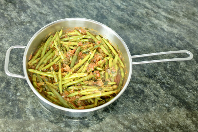 green beans and tomatoes with onion garlic and parsley the classic Italian way