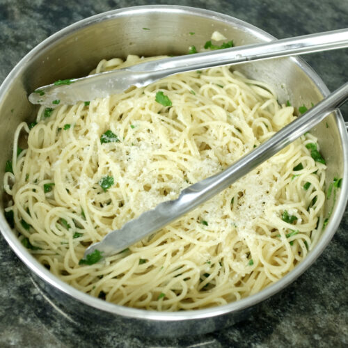 spaghetti with garlic parsley parmesan cheese and olive oil