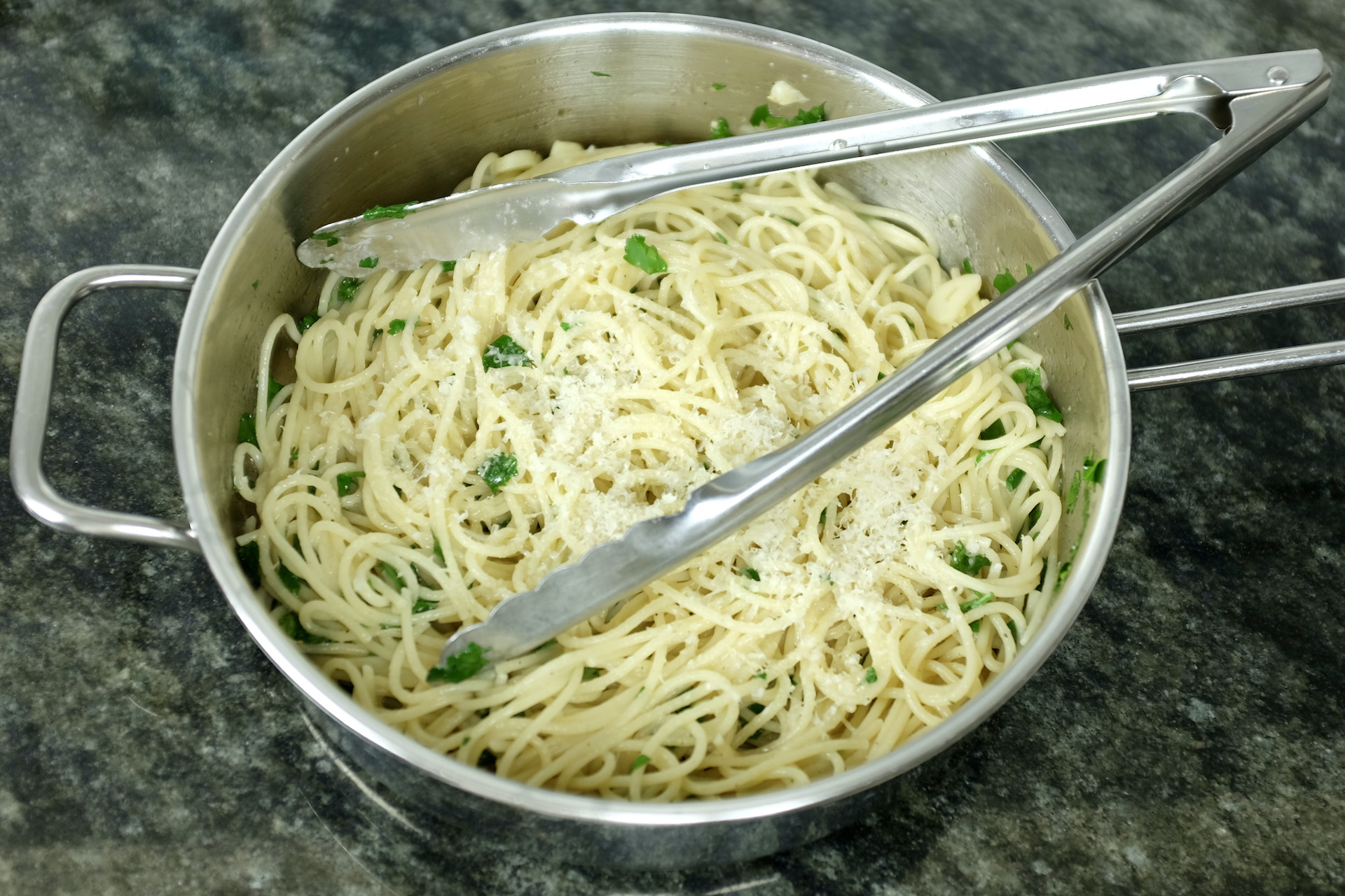 spaghetti with garlic parsley parmesan cheese and olive oil