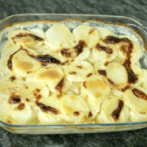 oven baked creamy garlic potatoes